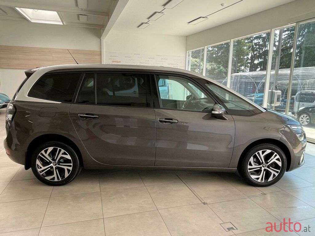 2017' Citroen C4 Picasso photo #4