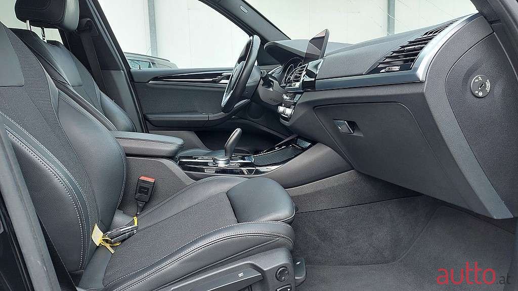 2019' BMW X3 photo #5