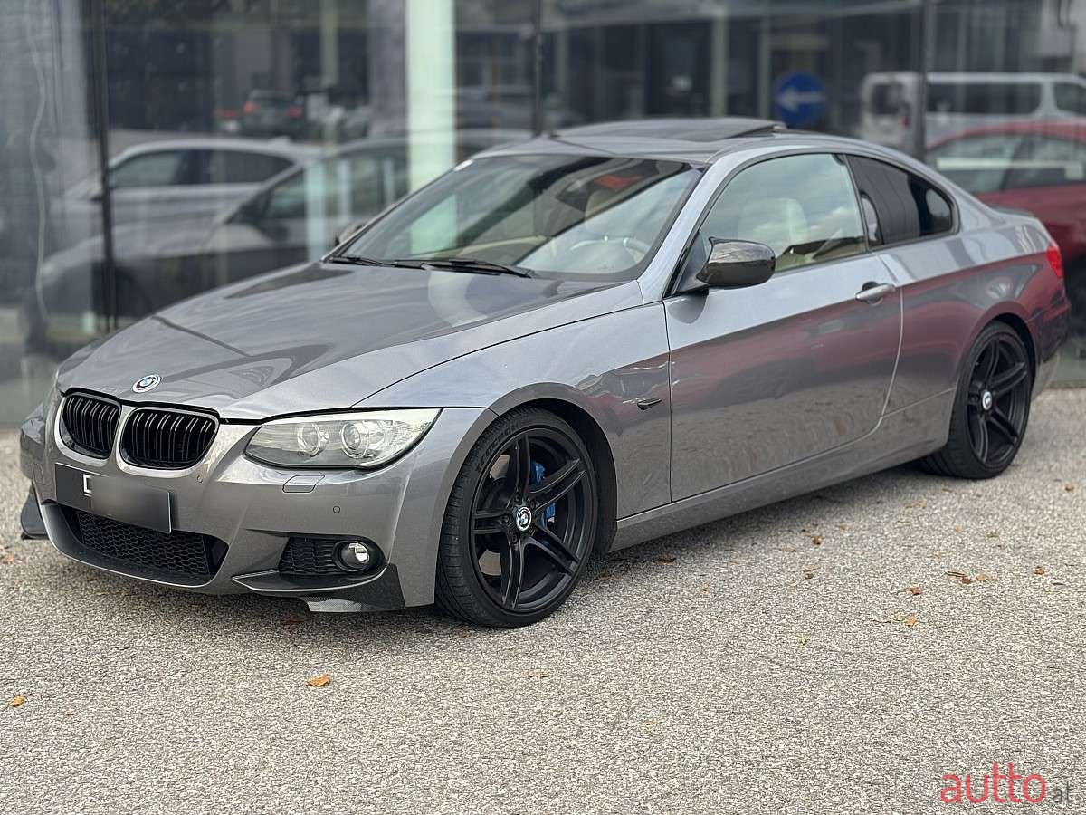 2011' BMW 3Er-Reihe photo #1