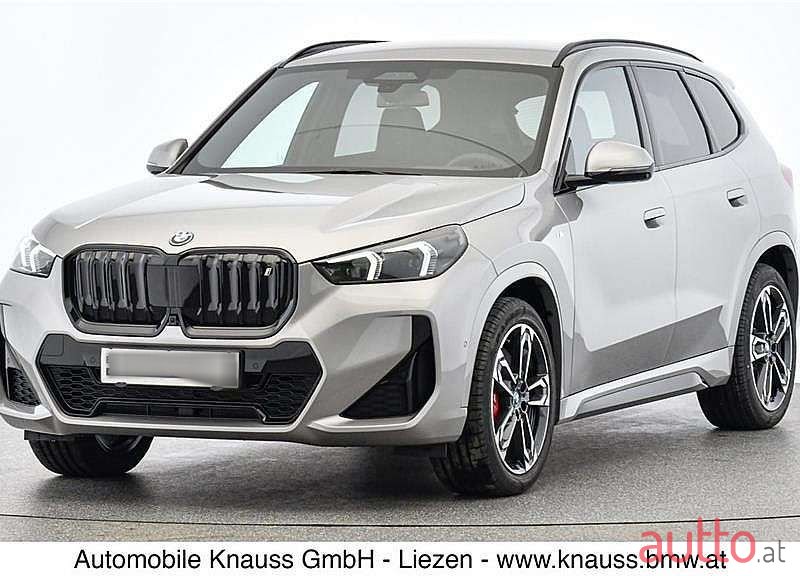 2023' BMW iX1 photo #1