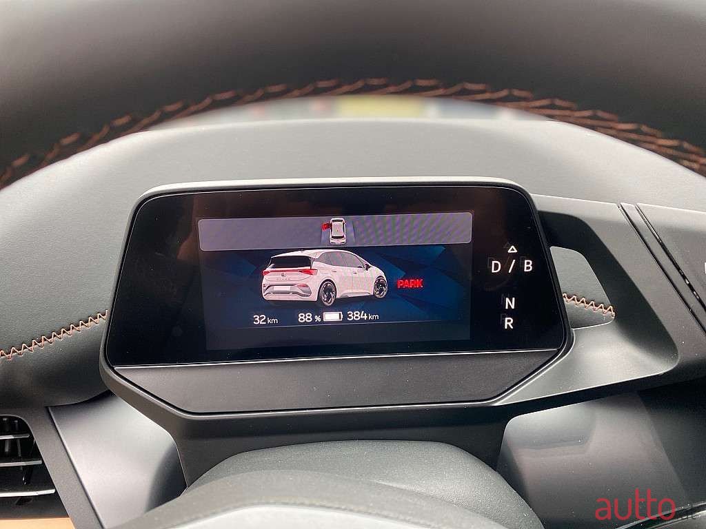 2023' Cupra Born photo #5