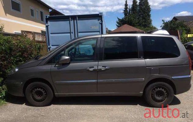 2011' Peugeot 807 photo #1