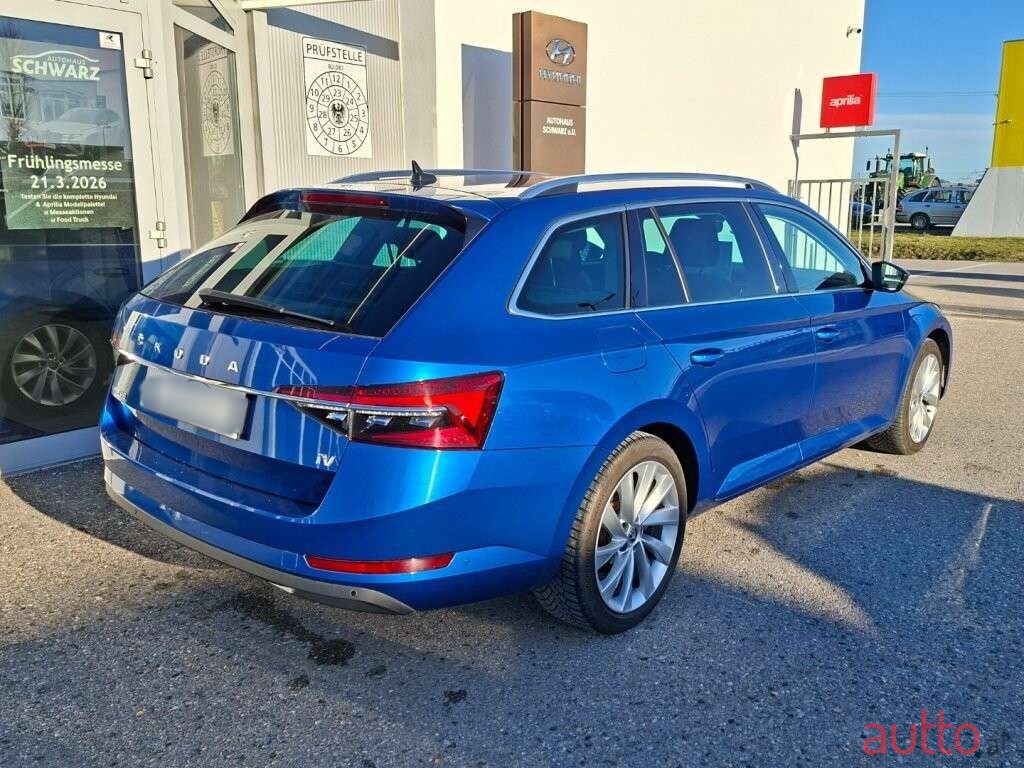 2021' Skoda Superb photo #3
