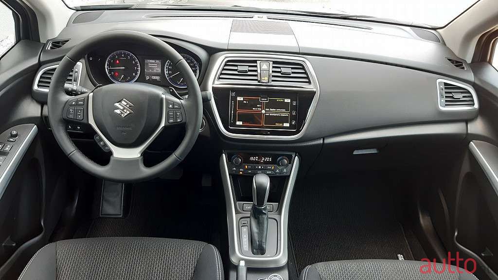 2021' Suzuki SX4 photo #5