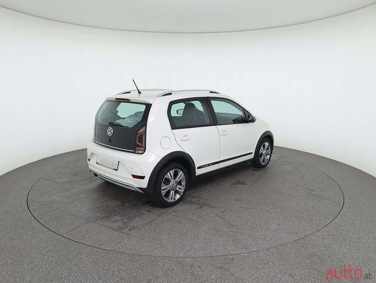 2017' Volkswagen Up! photo #4