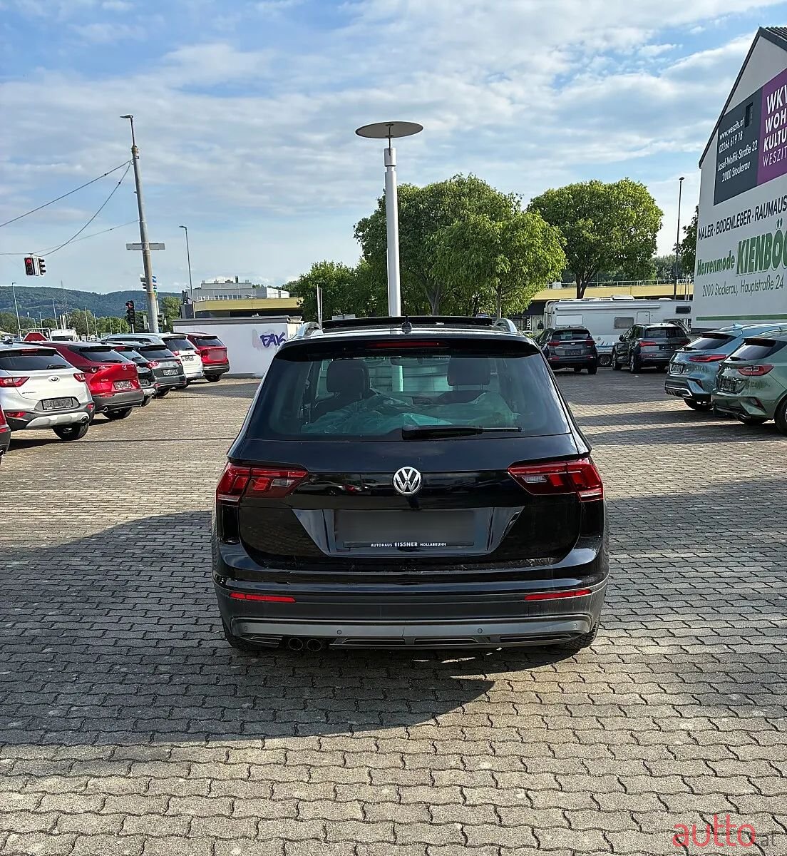 2019' Volkswagen Tiguan photo #3