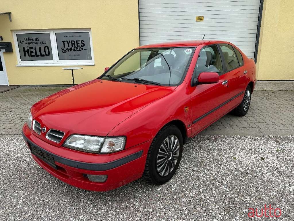 1999' Nissan Primera photo #1