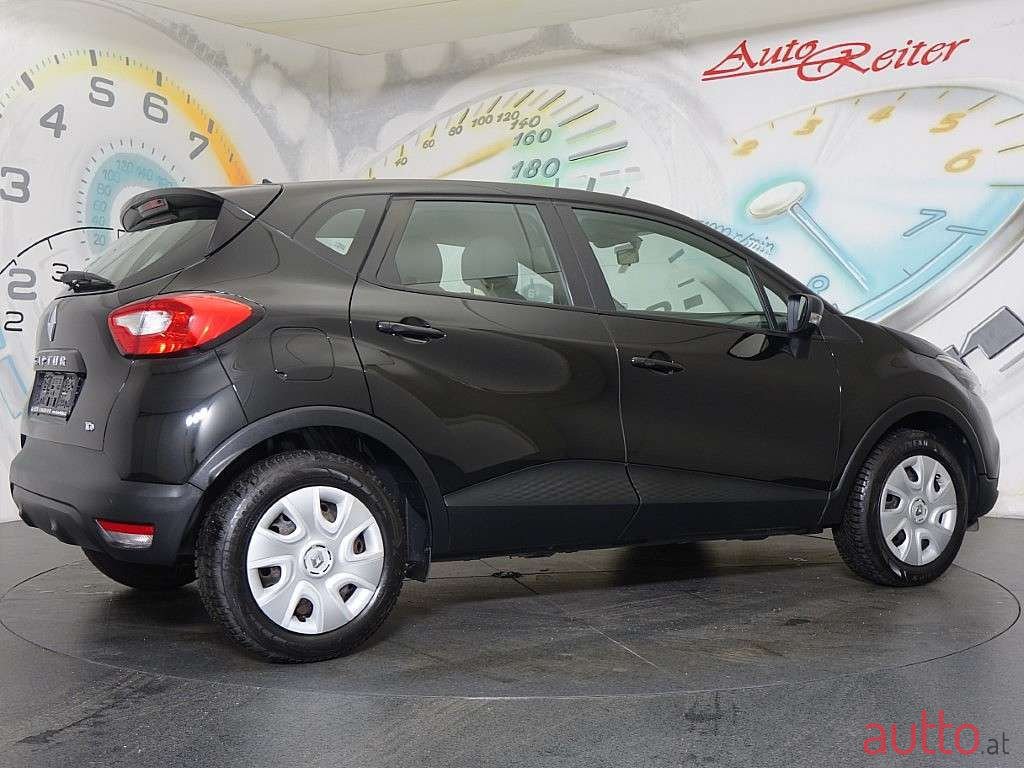 2015' Renault Captur photo #2