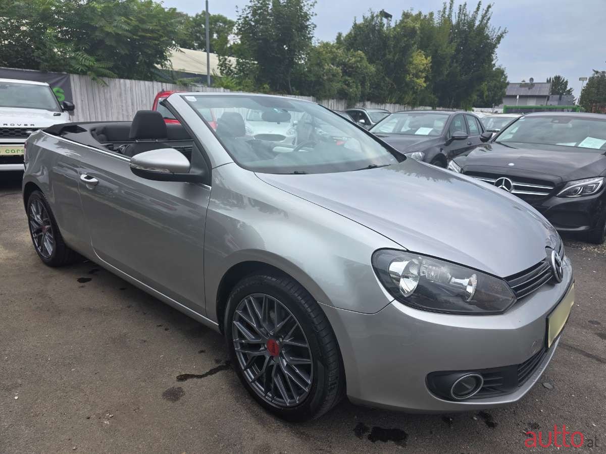 2011' Volkswagen Golf photo #3