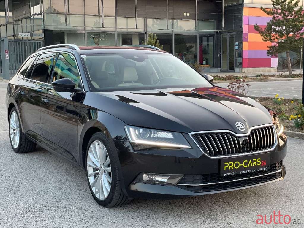 2015' Skoda Superb photo #4