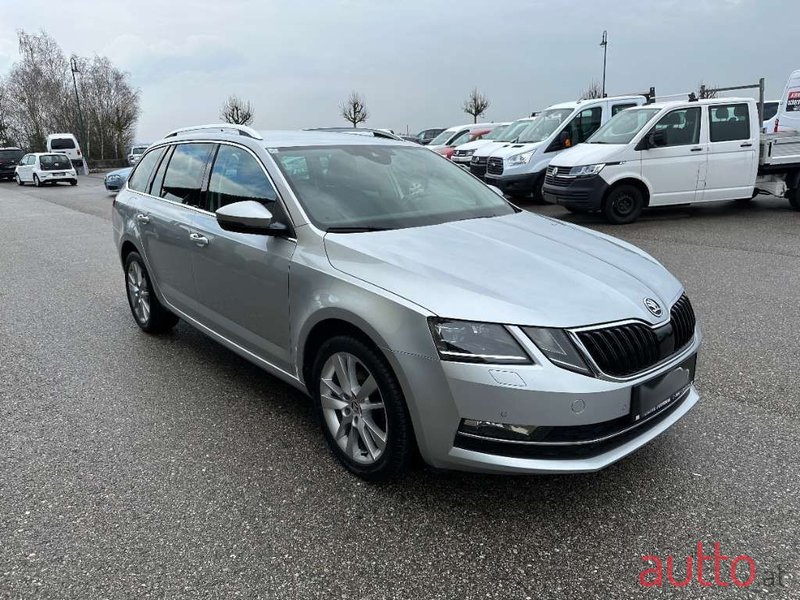 2019' Skoda Octavia photo #2