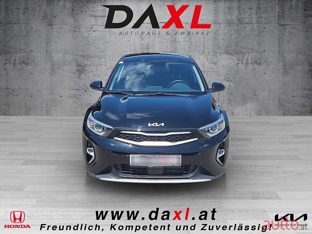 2023' Kia Stonic photo #2