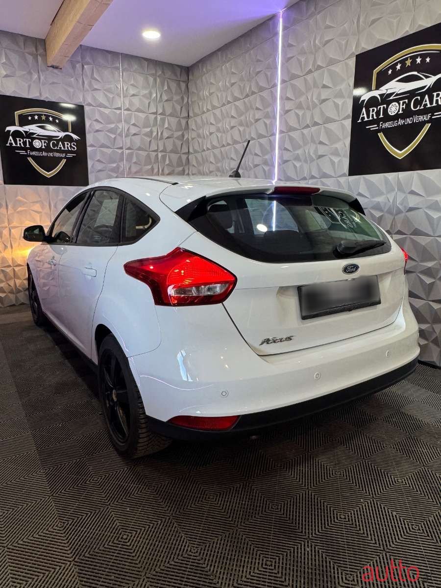 2017' Ford Focus photo #6