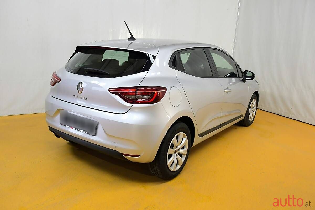 2021' Renault Clio photo #4