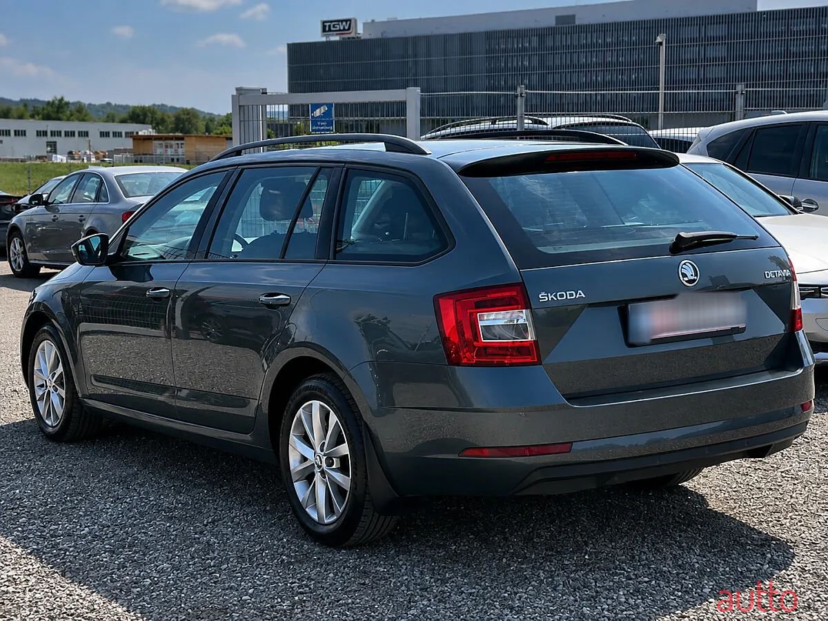 2018' Skoda Octavia photo #6