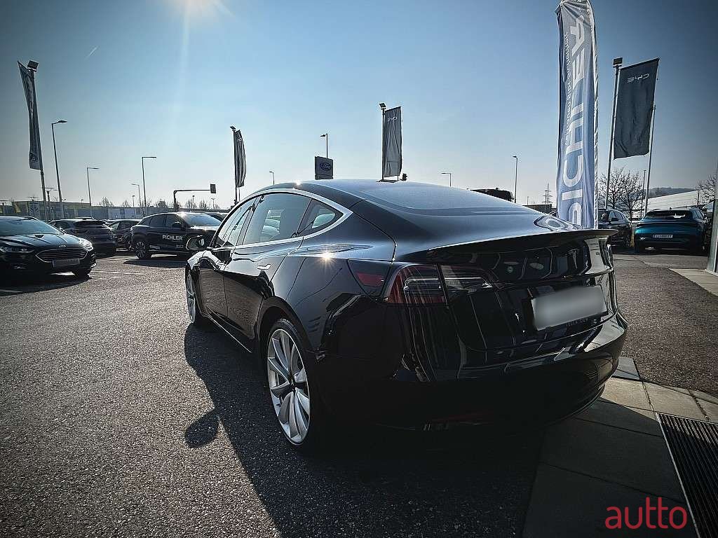 2019' Tesla Model 3 photo #3