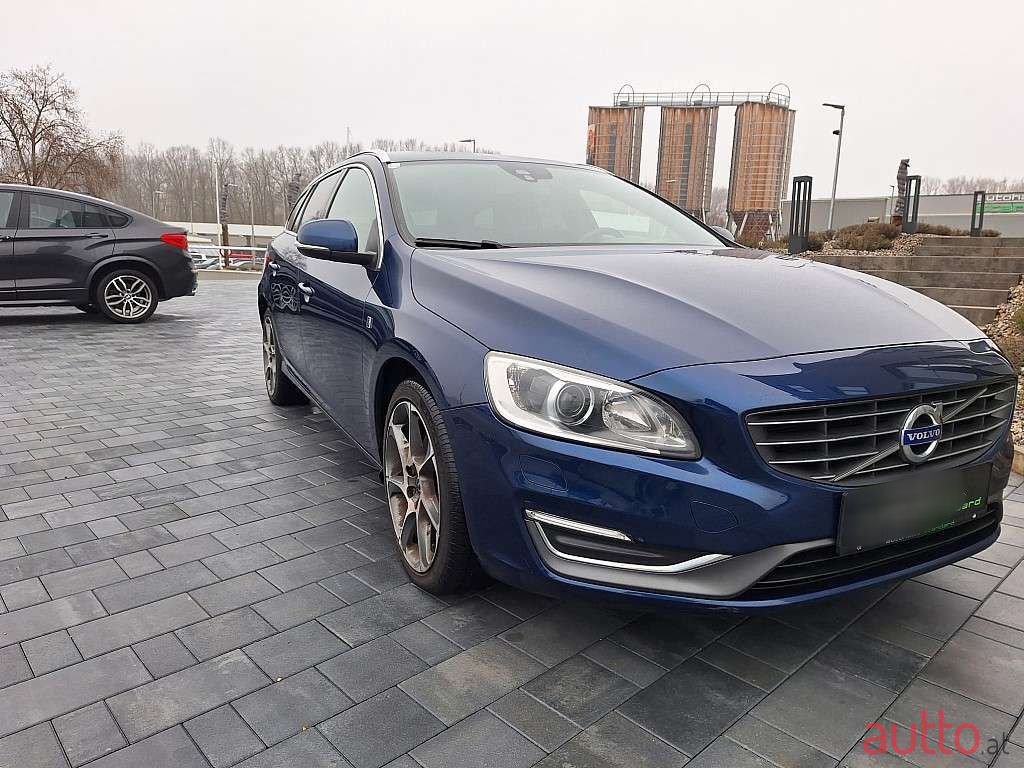 2015' Volvo V60 photo #2