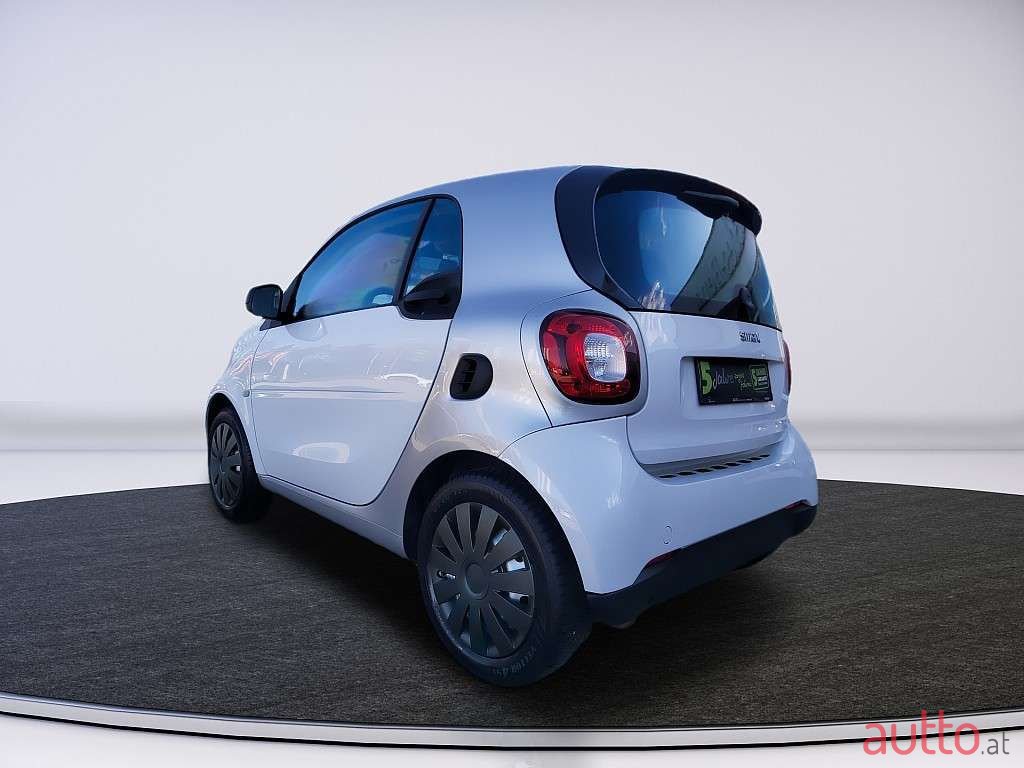 2018' Smart Fortwo photo #2