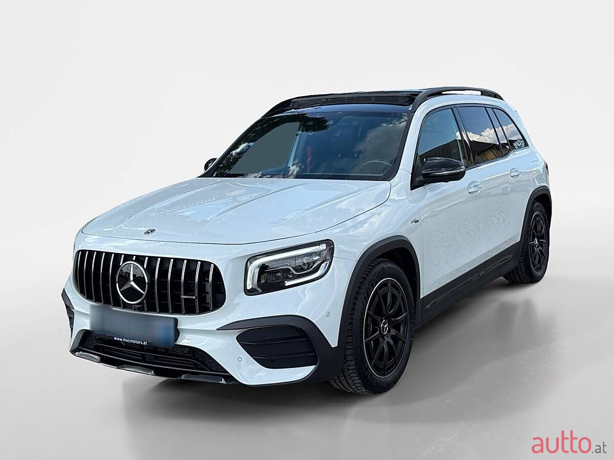 2022' Mercedes-Benz GLB photo #1