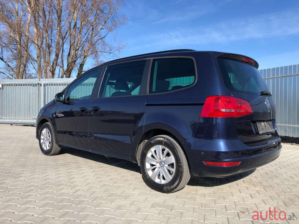 2012' Volkswagen Sharan photo #5
