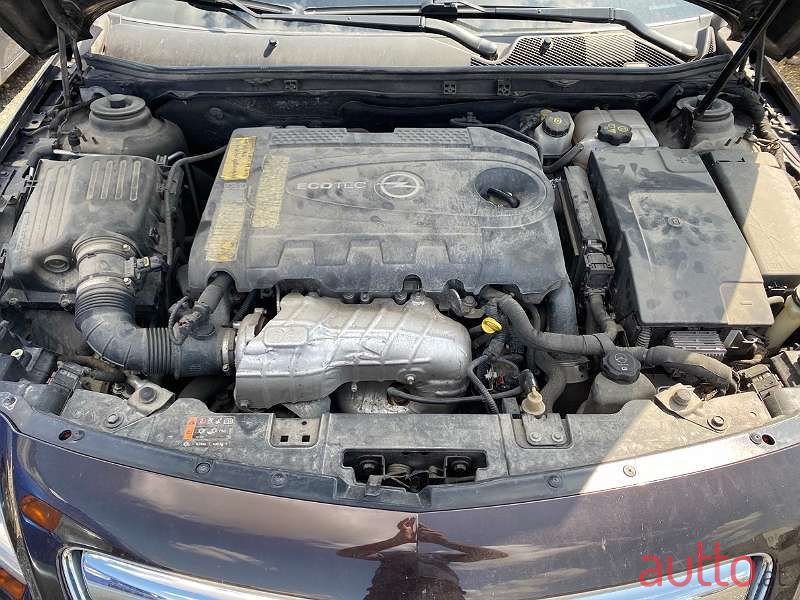 2011' Opel Insignia photo #5