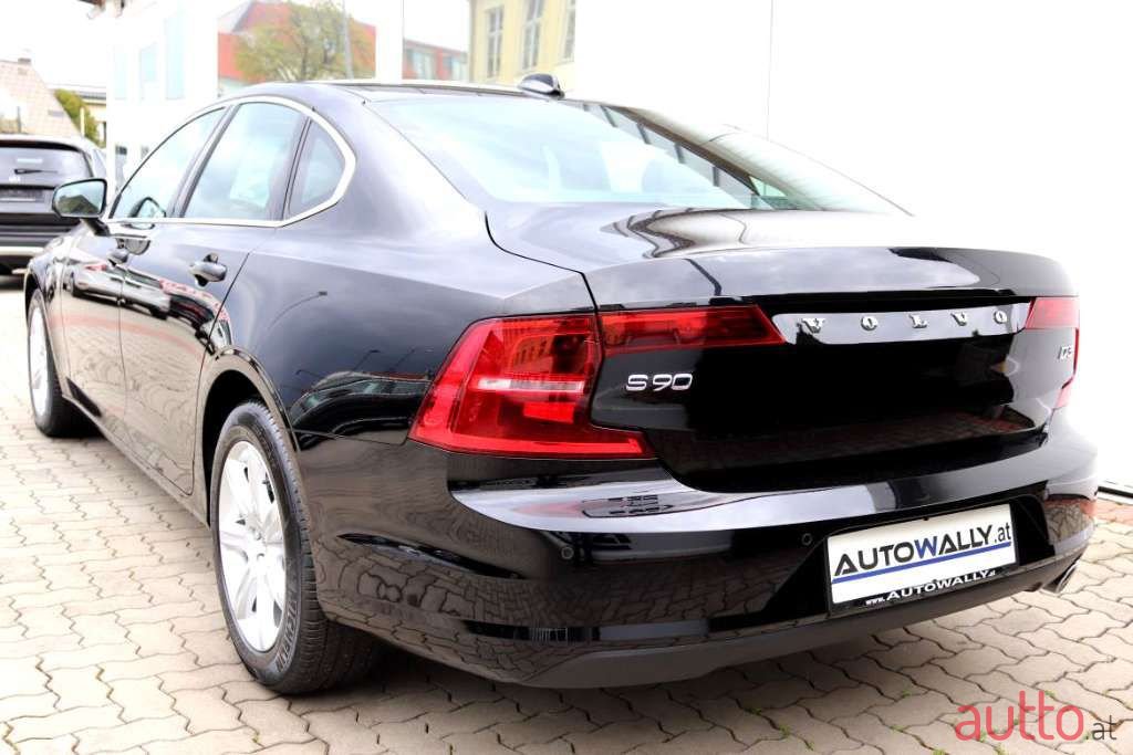2018' Volvo S90 photo #1