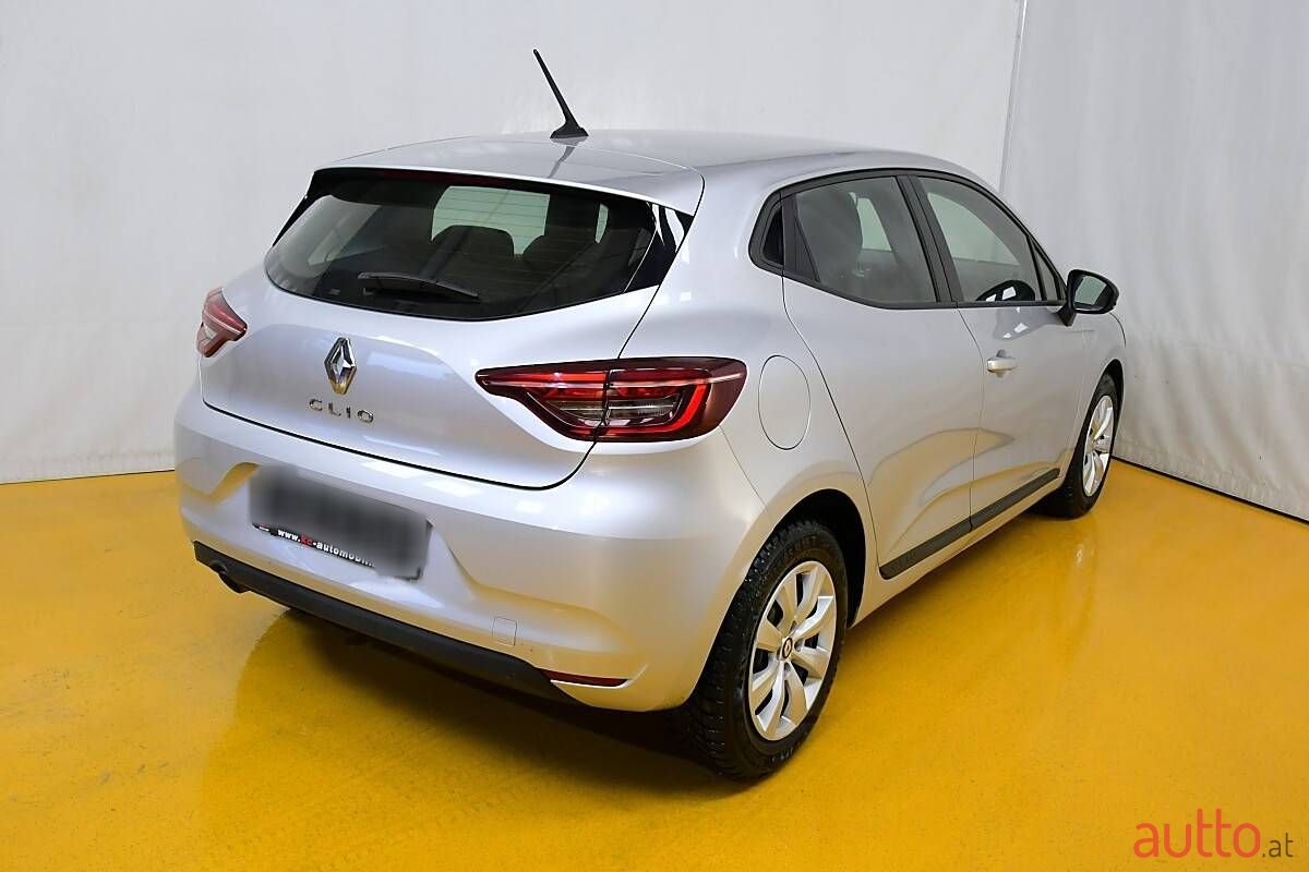 2021' Renault Clio photo #4