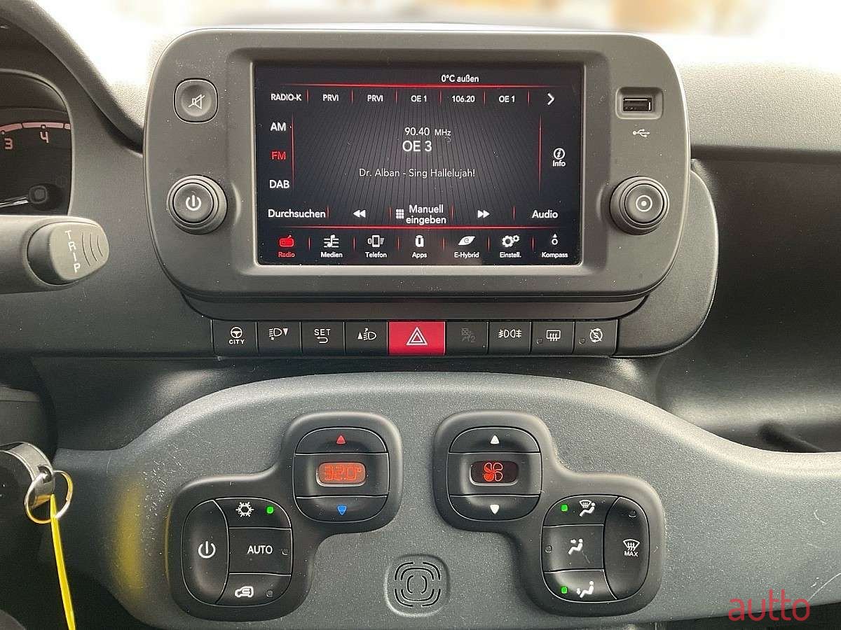 2023' Fiat Panda photo #4