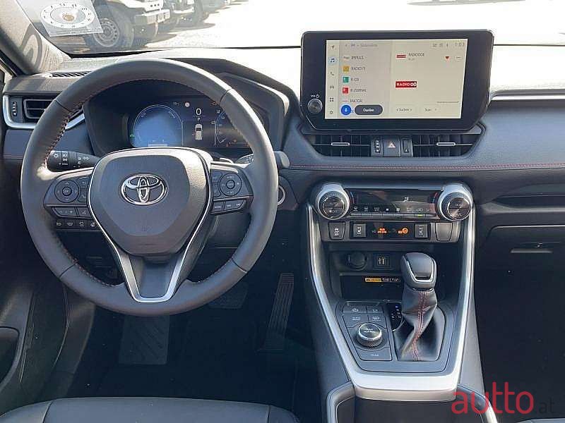 2023' Toyota RAV4 photo #4