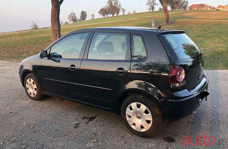 2008' Volkswagen Polo photo #1