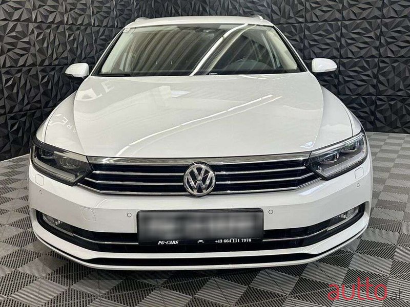 2018' Volkswagen Passat photo #2