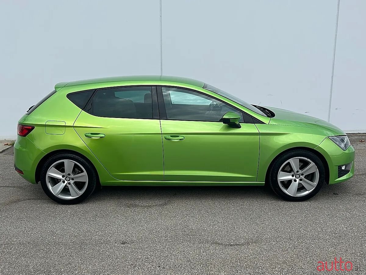 2015' SEAT Leon photo #6