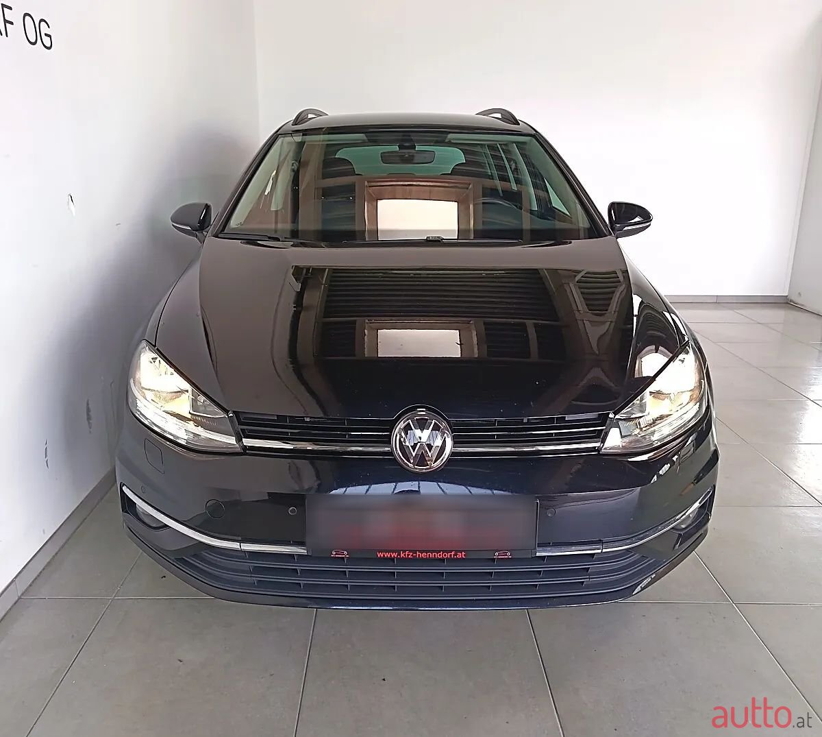 2019' Volkswagen Golf photo #3