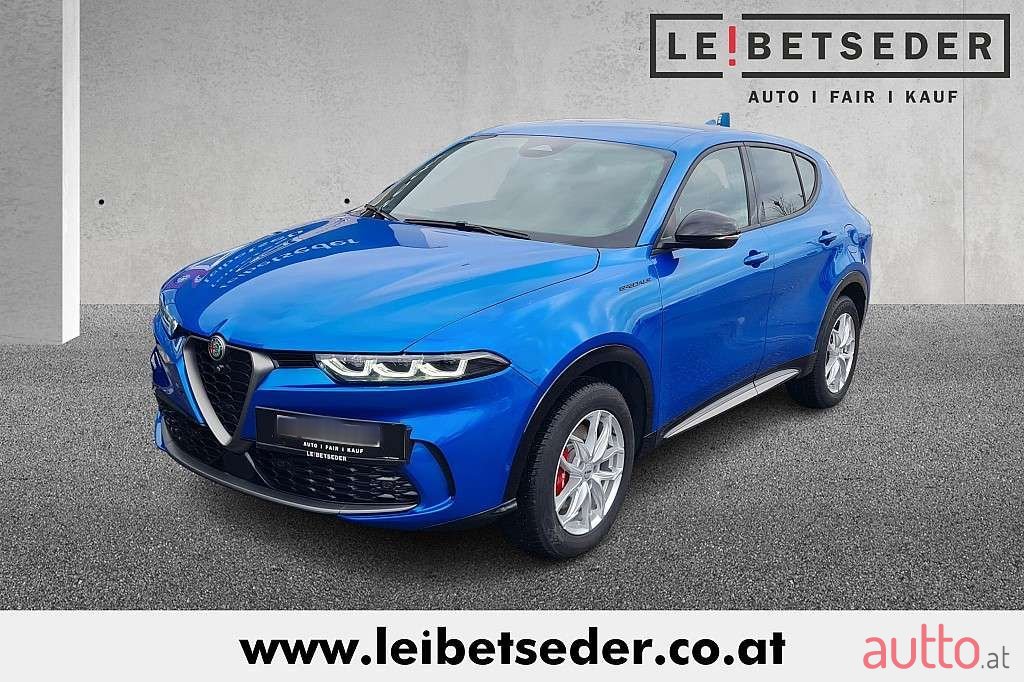 2023' Alfa Romeo Tonale photo #1
