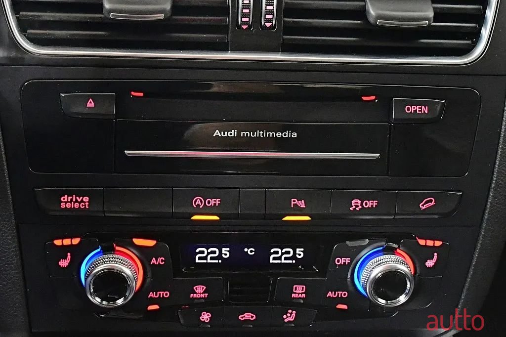 2015' Audi Q5 photo #5
