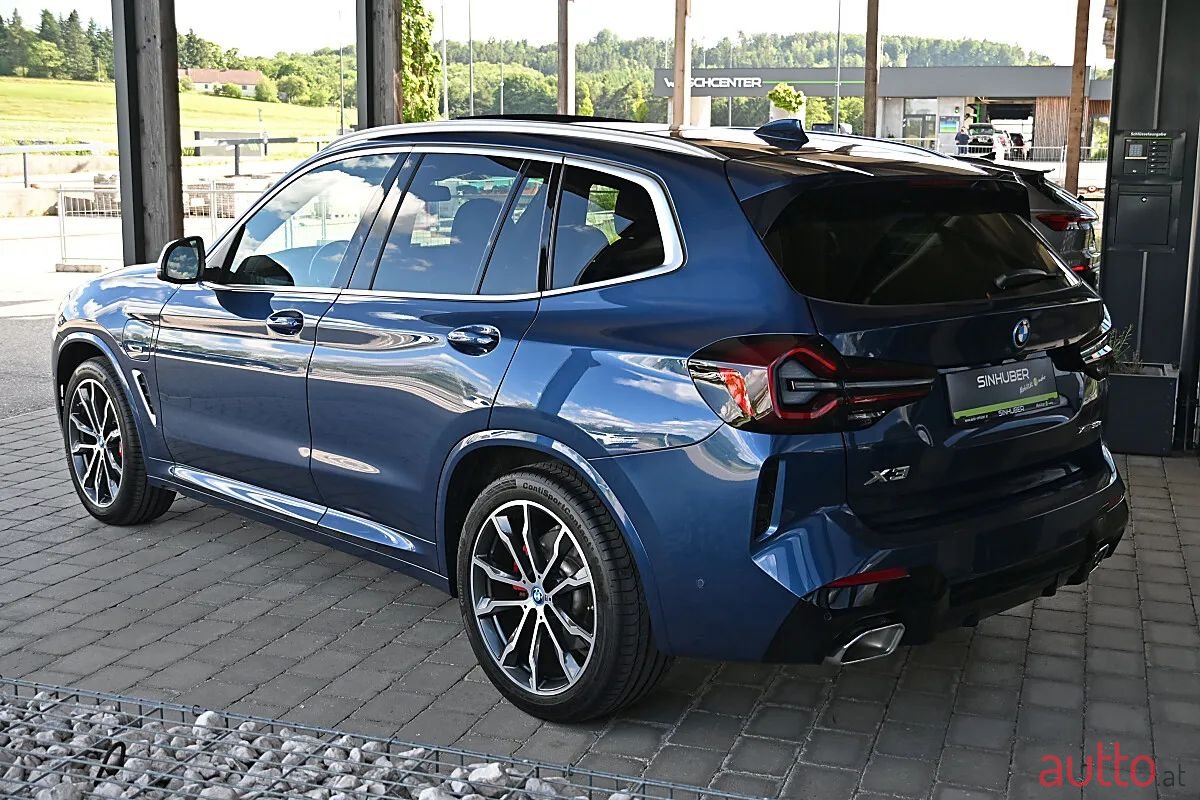 2022' BMW X3 photo #3