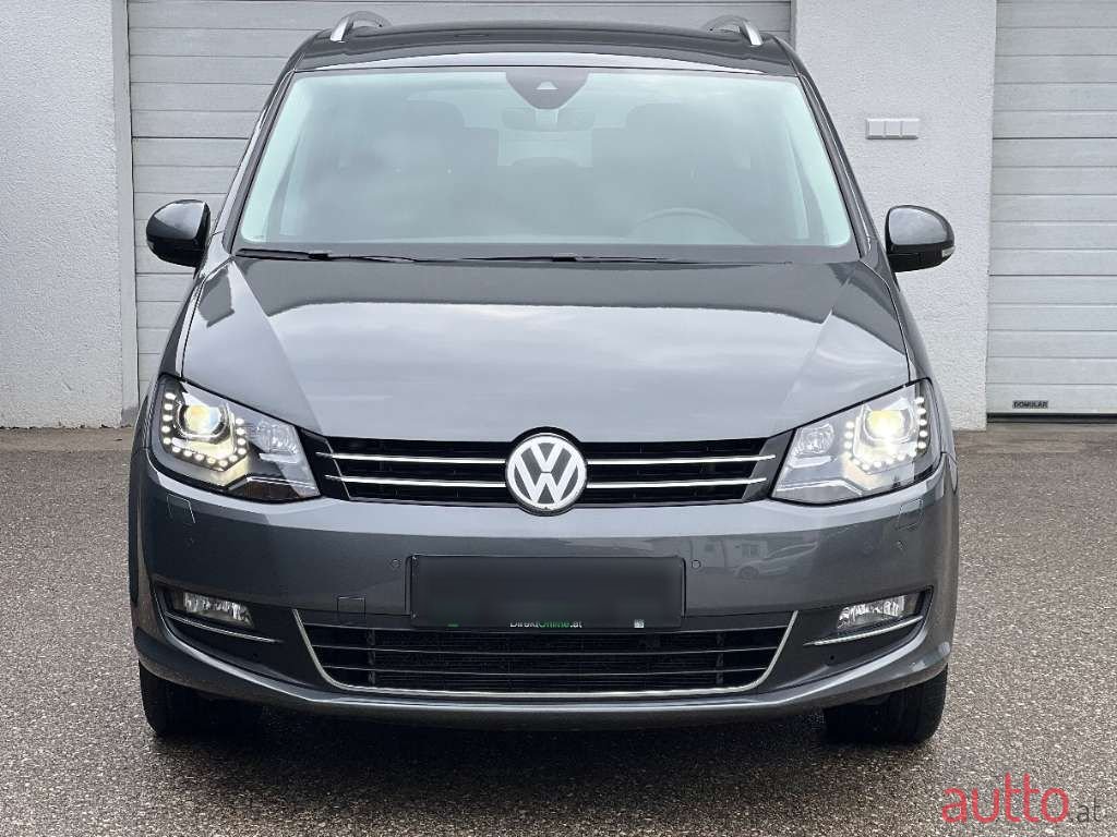 2020' Volkswagen Sharan photo #2