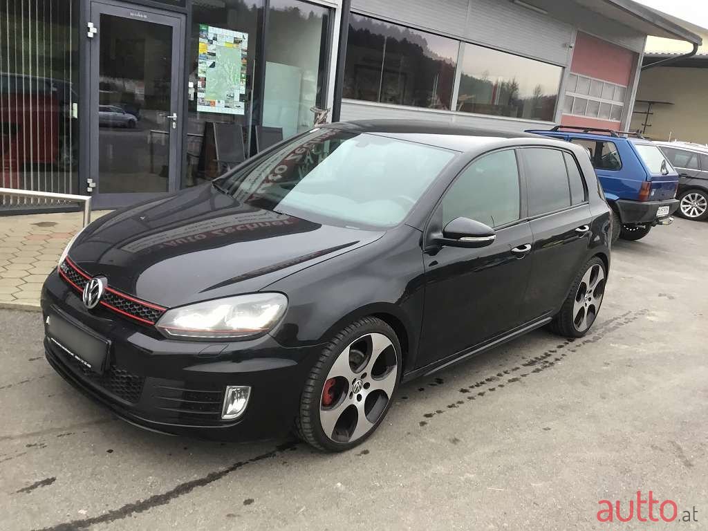 2010' Volkswagen Golf photo #5