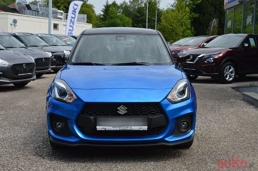 2023' Suzuki Swift photo #2