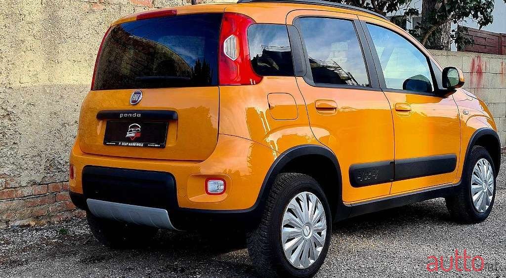 2016' Fiat Panda photo #4
