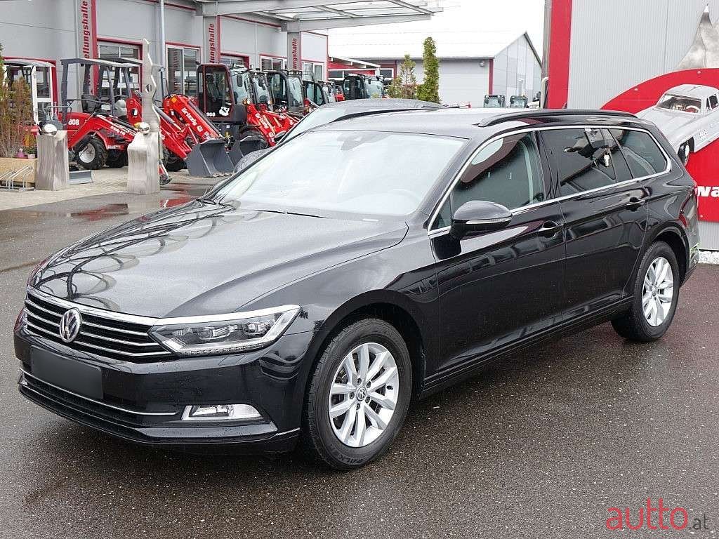 2019' Volkswagen Passat photo #1