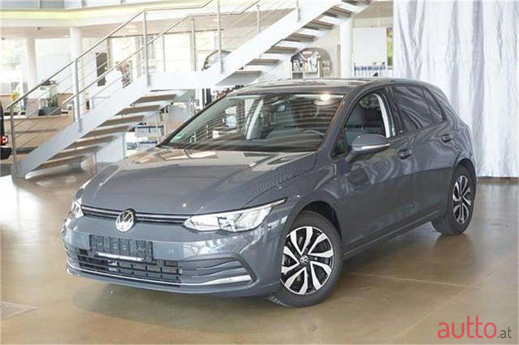 2021' Volkswagen Golf photo #1