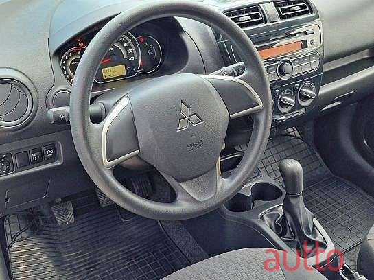 2019' Mitsubishi Space Star photo #5