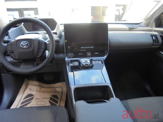 2023' Toyota bZ4X photo #5