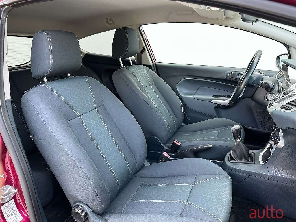 2008' Ford Fiesta photo #6