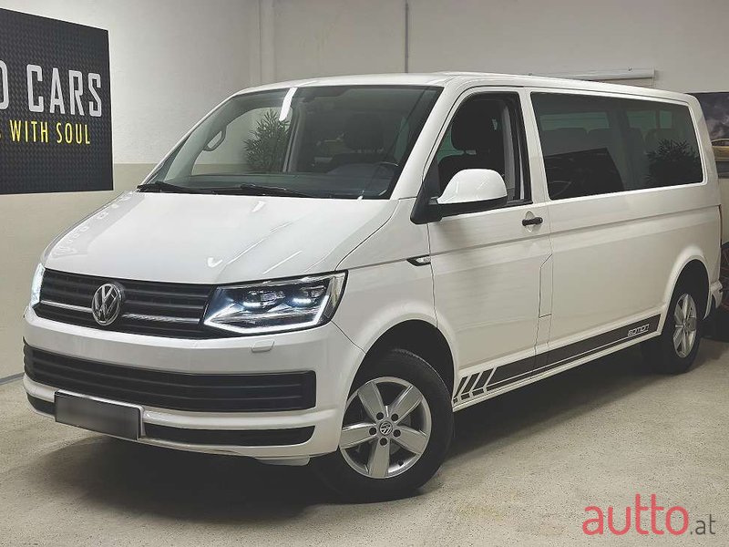2017' Volkswagen Caravelle photo #1