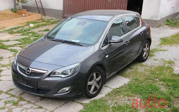 2009' Opel Astra photo #1