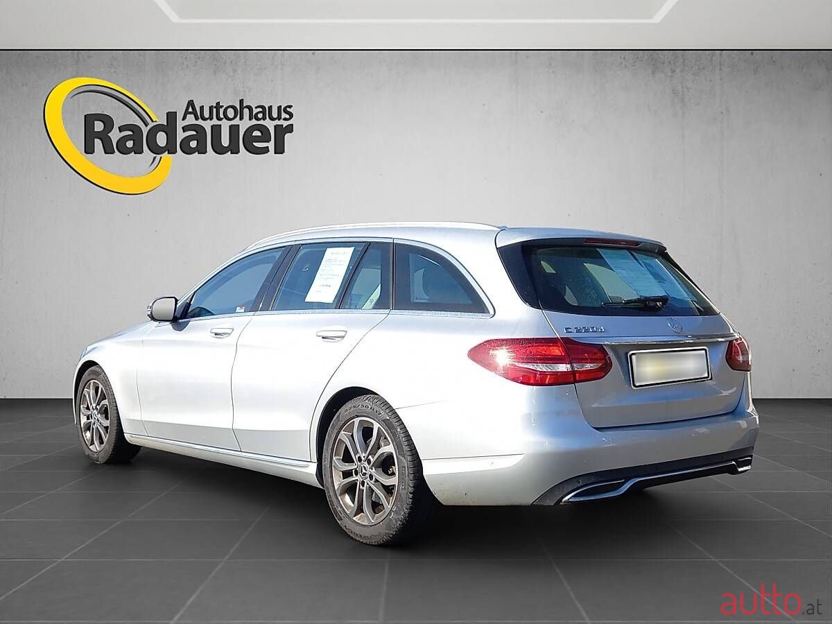 2018' Mercedes-Benz 220SD photo #3