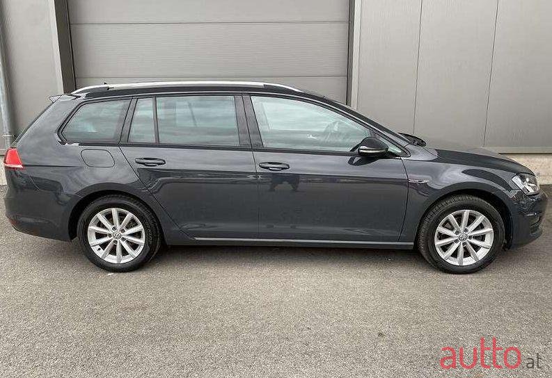 2015' Volkswagen Golf photo #1