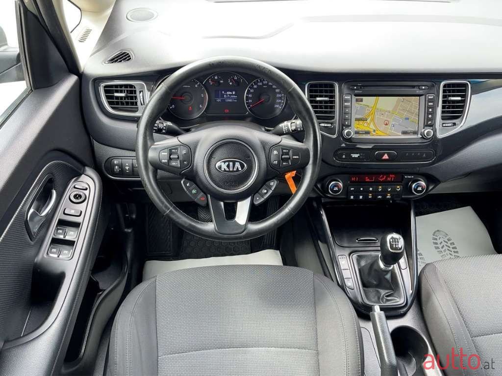 2015' Kia Carens photo #5